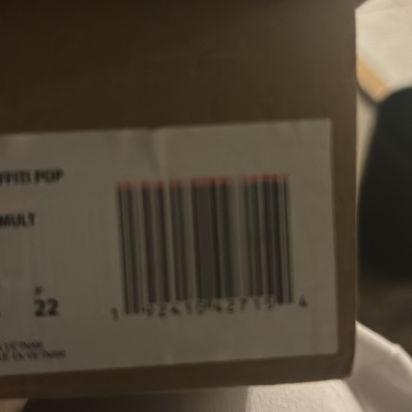 Brand new w graffiti uggs - Picture 4 of 4